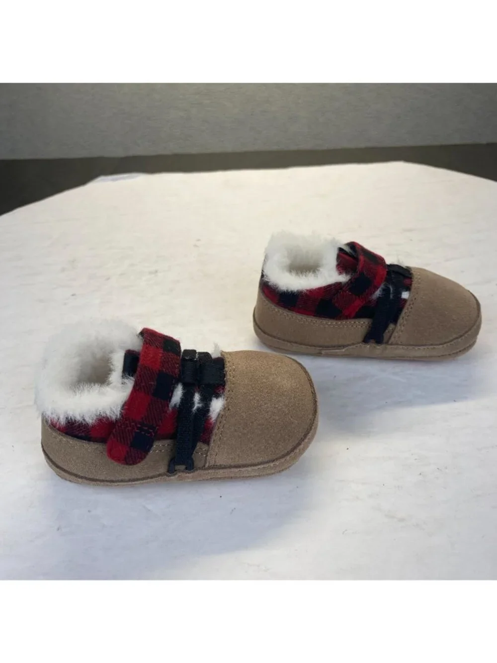 Robeez First Kicks Blake Buffalo Plaid Red Faux Fur Baby Boys Shoes 6-9‎ M,NEW